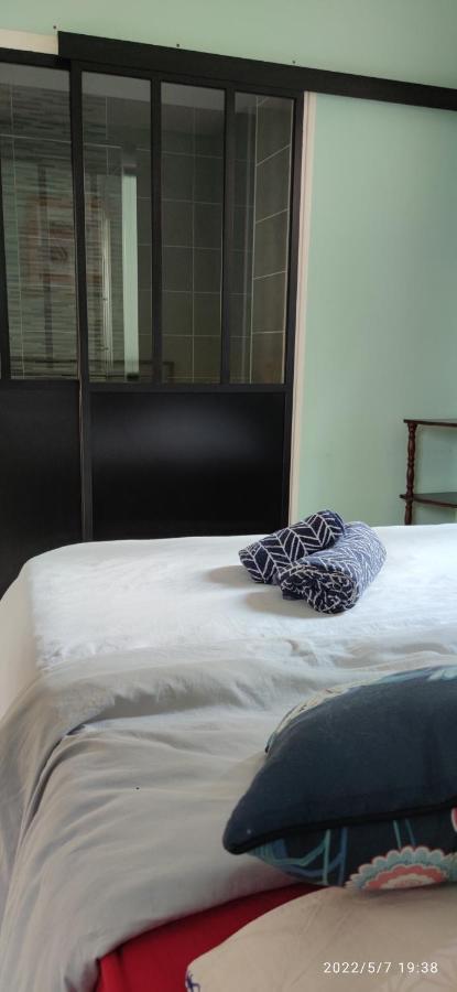 B&B En Plein Coeur De La Foret Artiguelouve Екстериор снимка