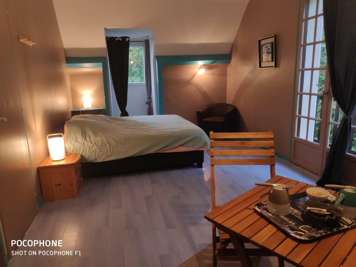 B&B En Plein Coeur De La Foret Artiguelouve Екстериор снимка